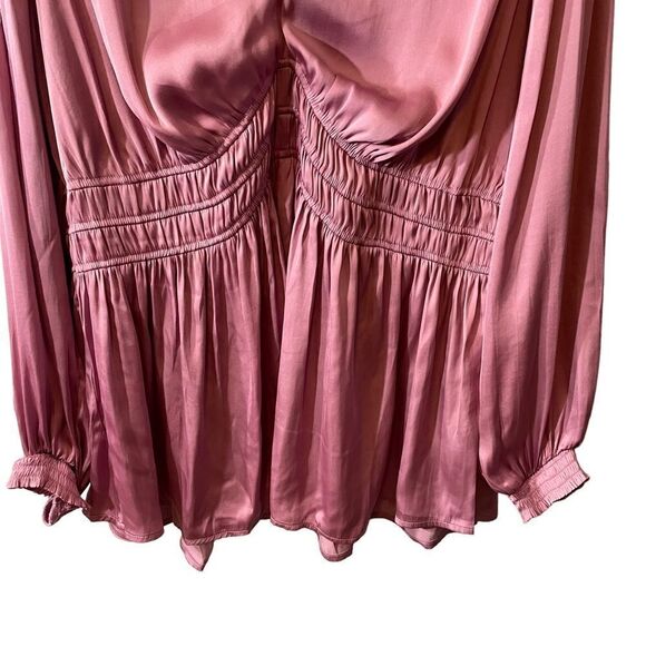 Torrid Peplum Pink Satin Smocked Waist Top Size 1X NWT - Picture 6 of 9